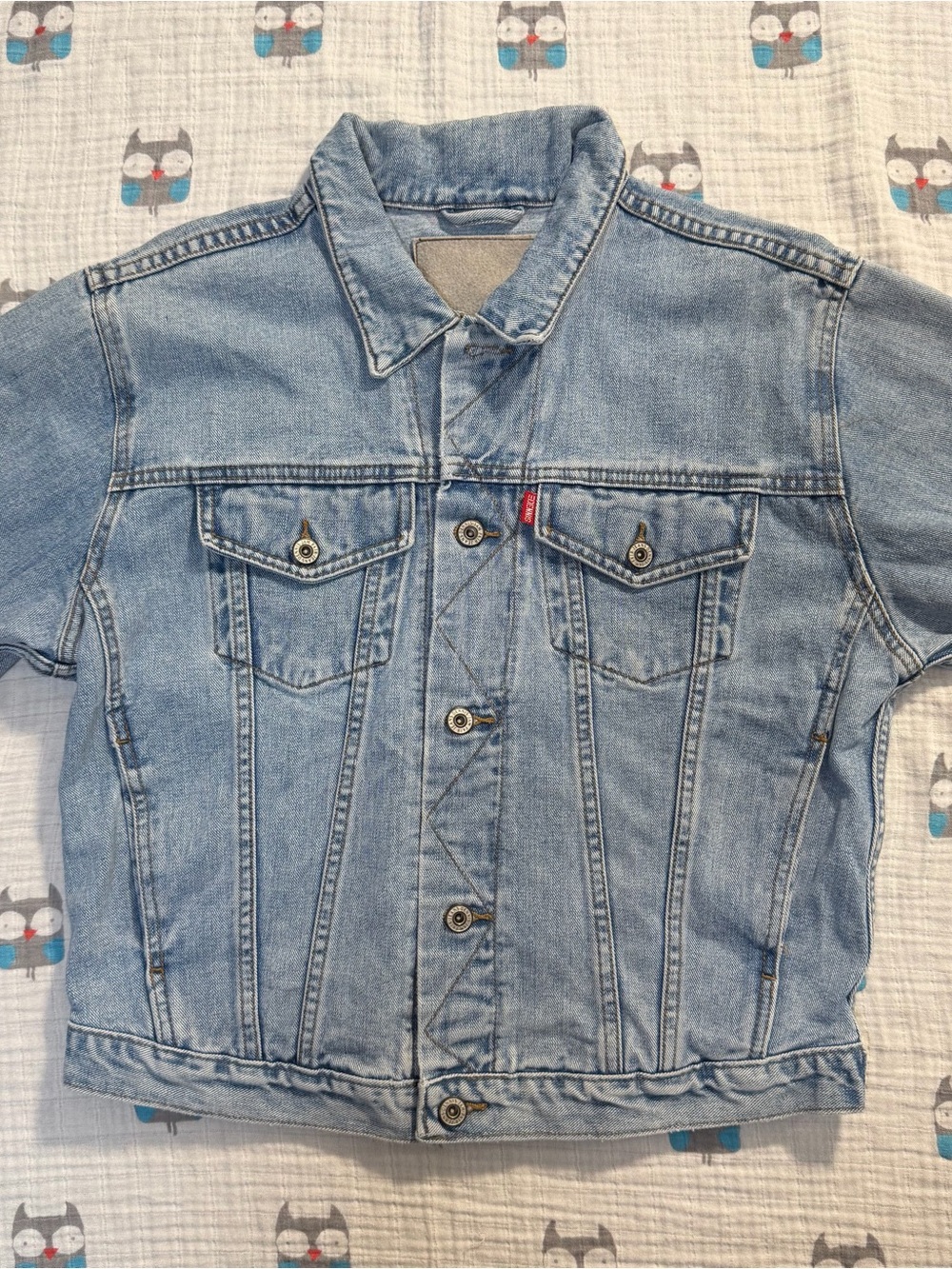 Dennis Light Wash Denim Trucker Jacket - Size Large